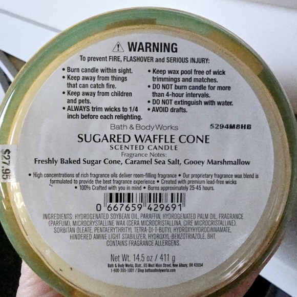 Bath & Body Works Sugared Waffle Cone Candle - Picture 2 of 2